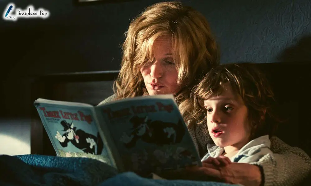 Reading book in the movie The Babadook (2014)